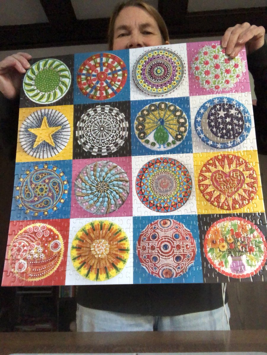 momlovesfilm's tweet image. Yes, you can lift a puzzle. Cake #puzzlefinish #speedpuzzle #funstuff #CompletingthePuzzle