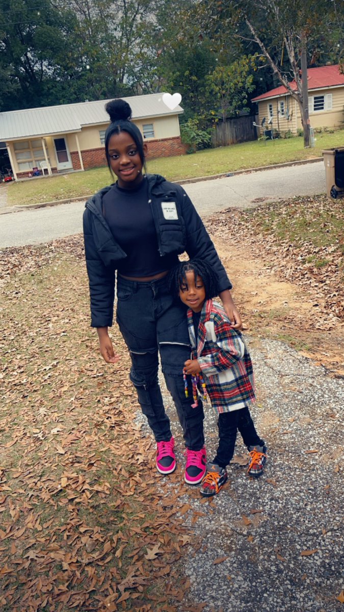 ShAMiChEAl_1's tweet photo. Update me and my kids good ‼️‼️ https://t.co/FWsvhFFPpa