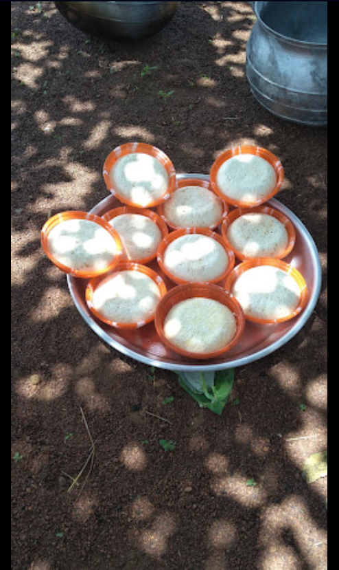 Mike_Totem's tweet photo. Making food with the locals, getting to taste their amazing culinary world, is one of the greatest perks of this project work 😍🥰😘
#SurgicalAssistant #NewHospital #UnitedNationsHealthAgency #Africa. https://t.co/IRSoevHLii