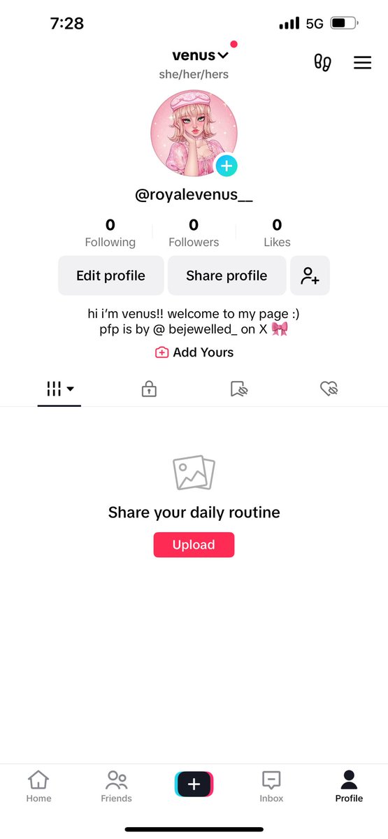 royalevenus_'s tweet photo. hi everyone :) i just made a tik tok account so if you see this a follow would be greatly appreciated 🎀 #royalehigh https://t.co/8i5goSfQzG
