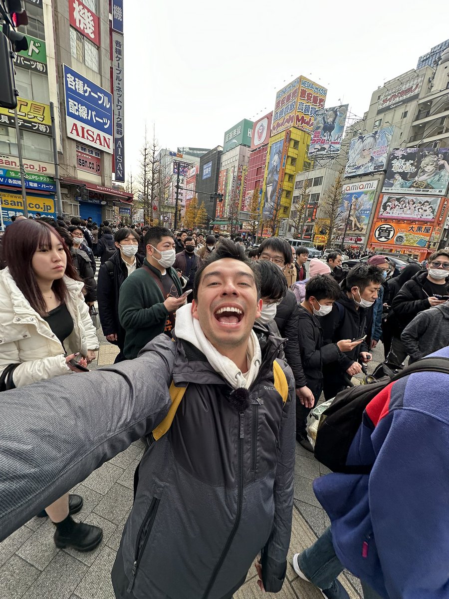 AmiRodrigueZZ's tweet photo. hoy llegué a Japón 🥹🥹🥹 https://t.co/mcdUknuS2F