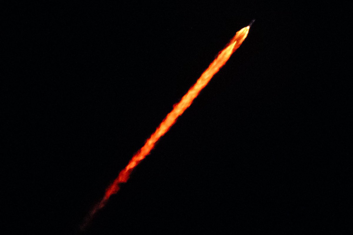 Space X Falcon 9 launching Ovzon satellites into orbit 🚀🚀 

Shot on Sony A7rV from 150+ miles away