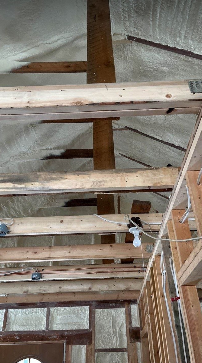 FoamNorthland's tweet photo. Save money on heating and cooling your home with the highest performing insulation available on the market!

#sprayfoaminsulation #sprayfoambenefits #sprayfoamcontractor #linkinbio https://t.co/4iufBFn946