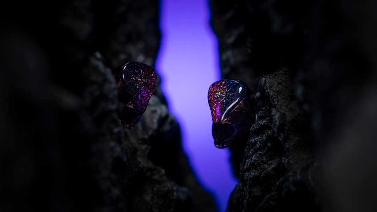 Ever tried using an IEM when outdoors?
You'll feel like you're the lead of a movie.🧗

#KiwiEars #KiwiEarsForteza #music #hifi
#InEarMonitors #audio