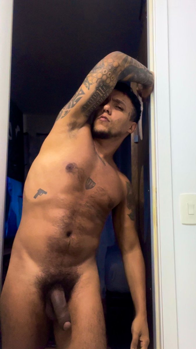 rohcamillo's tweet photo. Depois do treino com cheiro de suor...

Se vc curte da um RT aeh pra eu saber...🐽🐷 https://t.co/BnRswACVkn