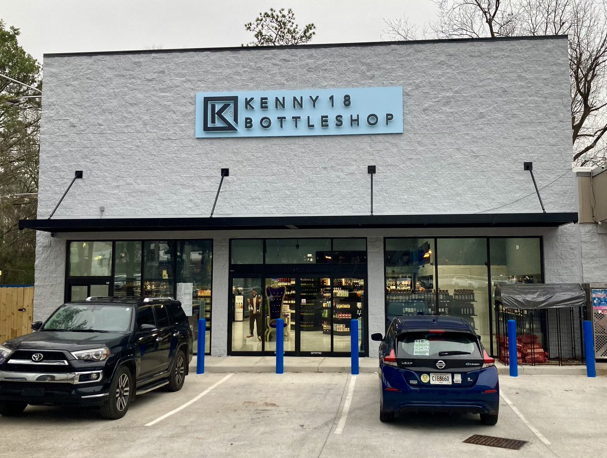 austinlouisray's tweet photo. the new liquor store in kirkwood is still filling its shelves but all signs point to it being a rad shop very soon https://t.co/QxDyNFuueR