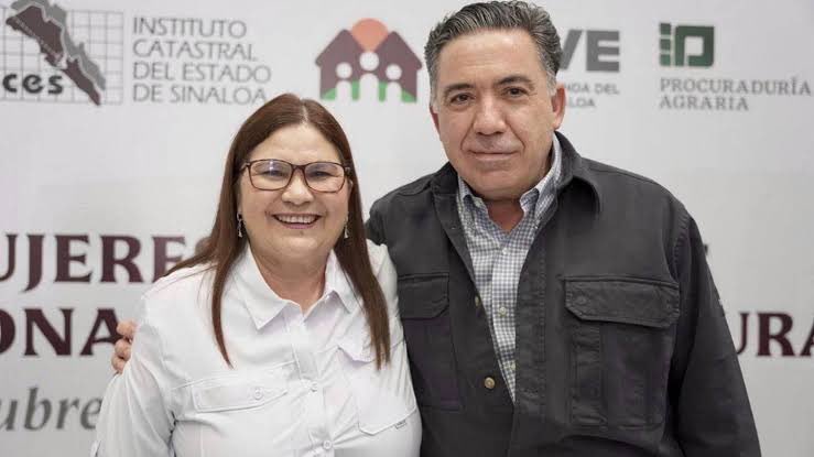 Noticierista's tweet photo. ¡Hay ganadores! Nos anticipan que Enrique Inzunza Cázarez e Imelda Castro son la fórmula electa por el Comité Ejecutivo Nacional de Morena como candidatos al Senado de la República por Sinaloa; de acuerdo al resultado de sus encuestas. https://t.co/QCydVvJnuS