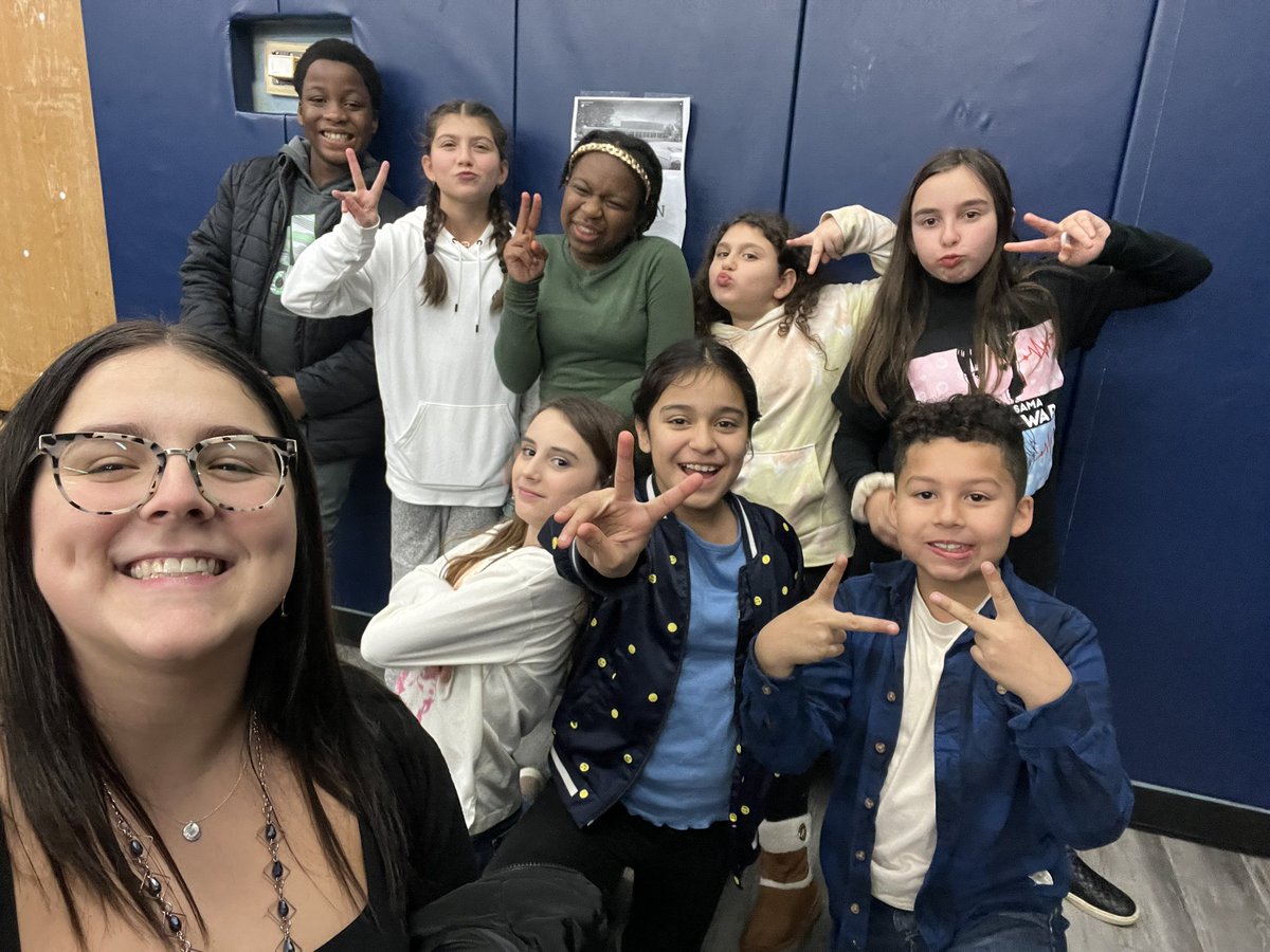 MissSackMusic's tweet photo. First rehearsal of @NassauMusicEd All County is complete! My shining stars had a blast in the D1W chorus and can’t wait for the rest of the week! #NMEA #AllCounty @OfficialNYSSMA https://t.co/i4iel583Qp