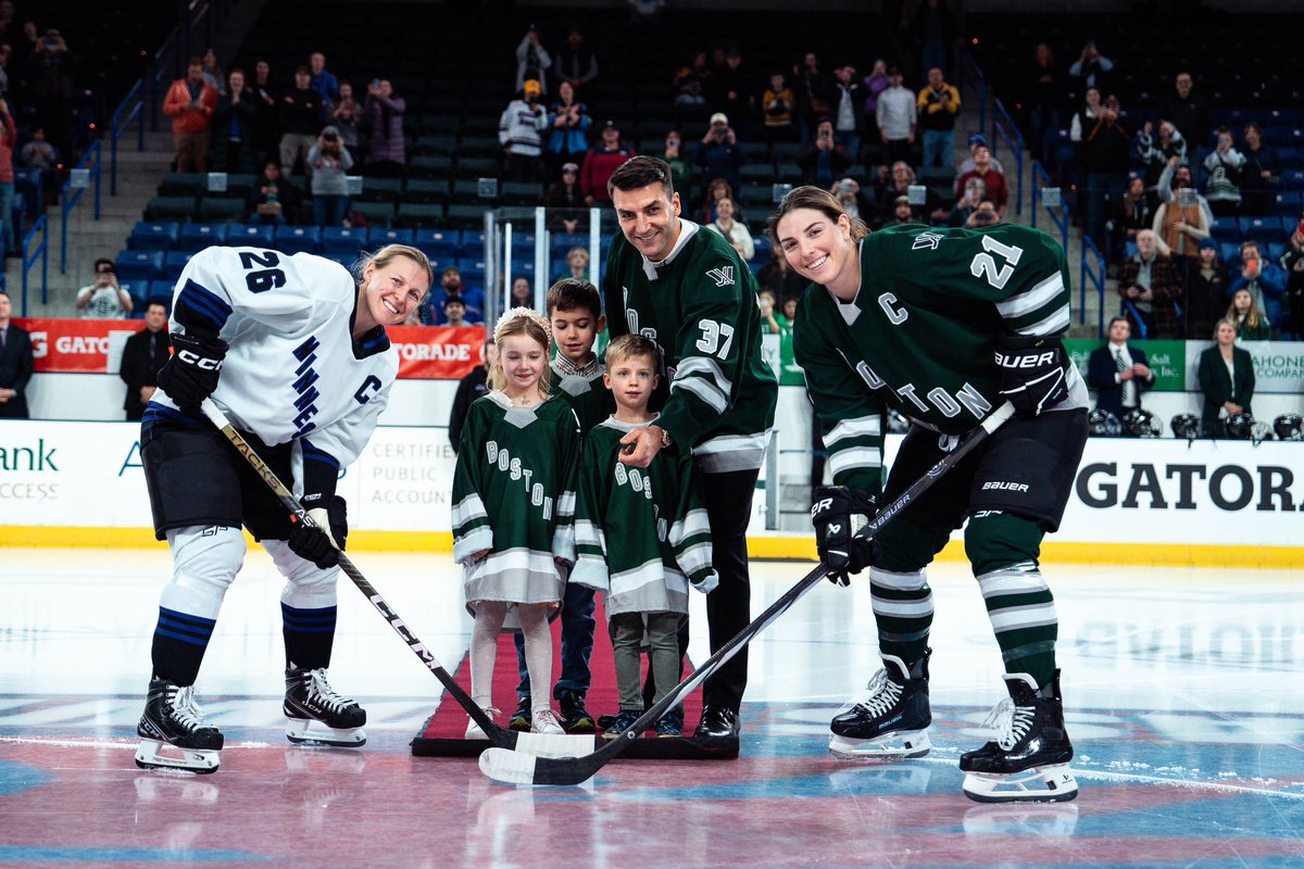 PWHL_Boston's tweet photo. What a moment https://t.co/Jw8AbszeIh