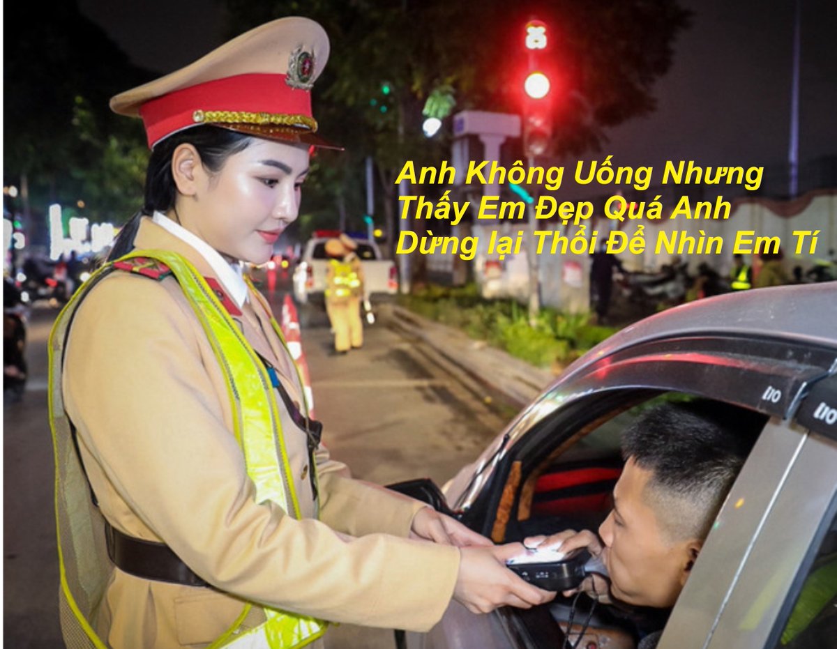 DaNang_Meme's tweet photo. Anh lái xe nên anh đâu dám uống.Nhưng thấy em đẹp quá anh dừng lại xin em thổi để ngắm em tí thôi.
#girls #viral #TrendingNow https://t.co/7FCn7sbVm5