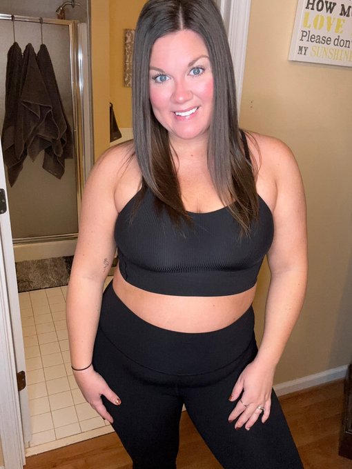 Happy Hump Day 🐫 🖤 https://t.co/jd5xFZ8aHD<a href="/tag/braves"class="tags"><span>#braves</span></a><a href="/tag/bravescountry"class="tags"><span>#bravescountry</span></a>