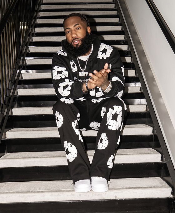 👑🖤 https://t.co/k7kJAdloaL