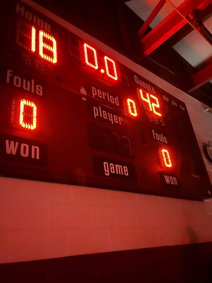 GVWrestlingTeam's tweet photo. Jags put the first Central League loss on Radnor, 42-18. HUGE early wins from Duffy &amp; May, pin streak of Vance/Carroll/Dadario, gritty wins from Bliss &amp; Hunt, and falls for the finish for Hays and Bledsoe. #HoldtheRope https://t.co/WvLeEWRK8y