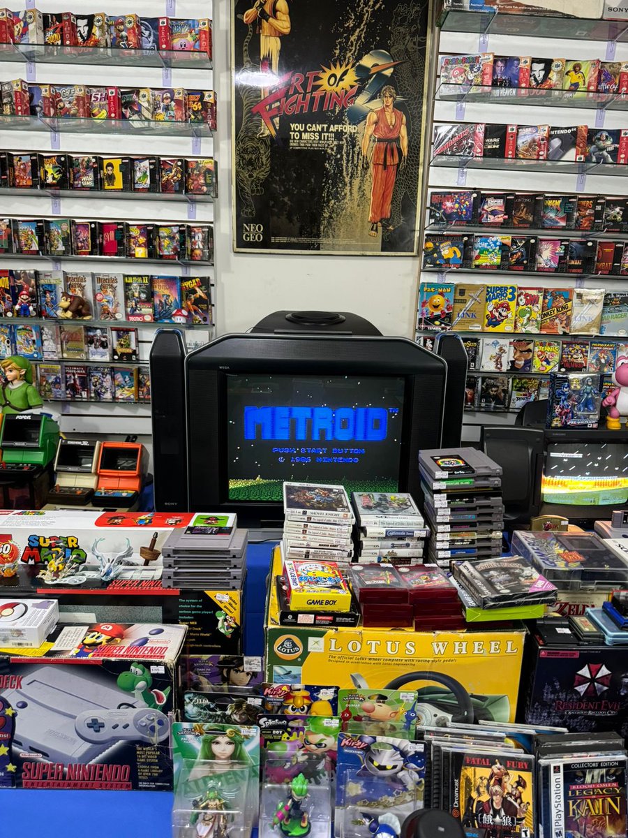 Ya estamos en vivo a través de IG y Facebook para platicar con todos ustedes!! 

📸 Mira este video en vivo en Facebook facebook.com/share/v/szr6Cj…

instagram.com/retro_play_sho…