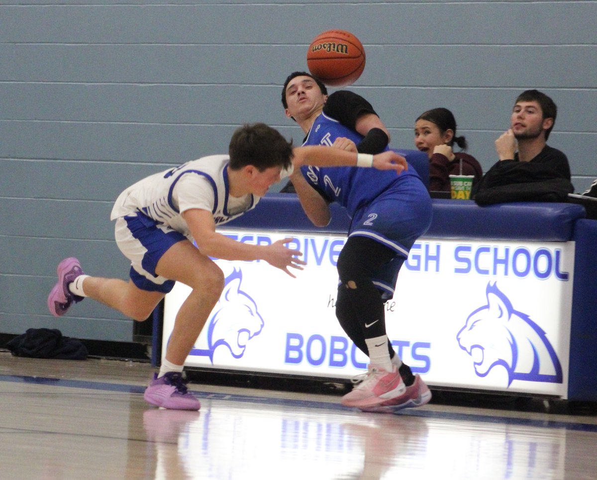 DoubledDRD's tweet photo. Pics from Tonight's 56-39 D2 win for @WestBlueKnights (5-0) over @ORBobcats (2-3). Eliel Chavez buried 5 3's for 15 pts for West, while Max Shosa added 14 &amp; Nathias Obando netted 12. @NHULSports https://t.co/JixbWTJOHD