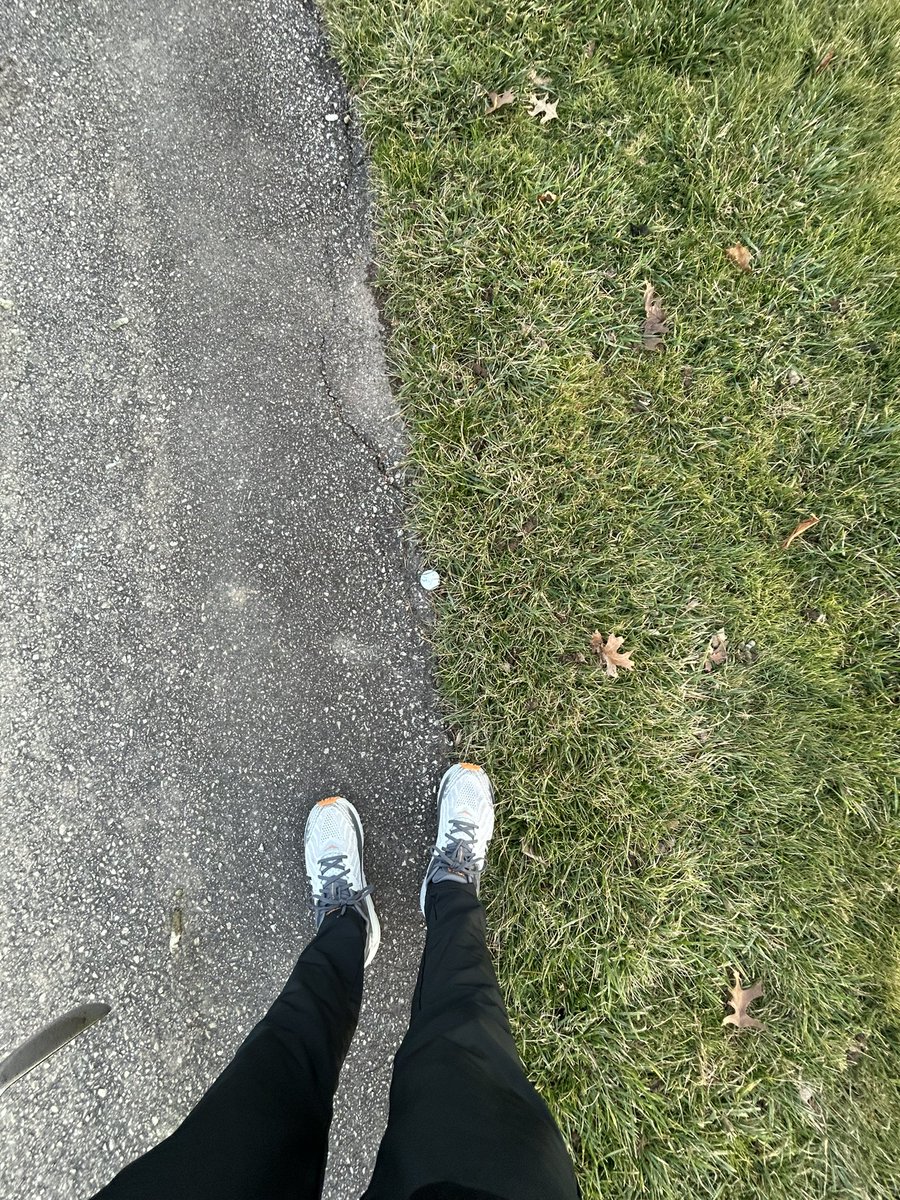 Irrigation project at Bluestone CC this week. Adding in a new quick coupler valve for easier access to water the entrance beds. 

Couple unfortunate lies in the few holes I played after work 😐