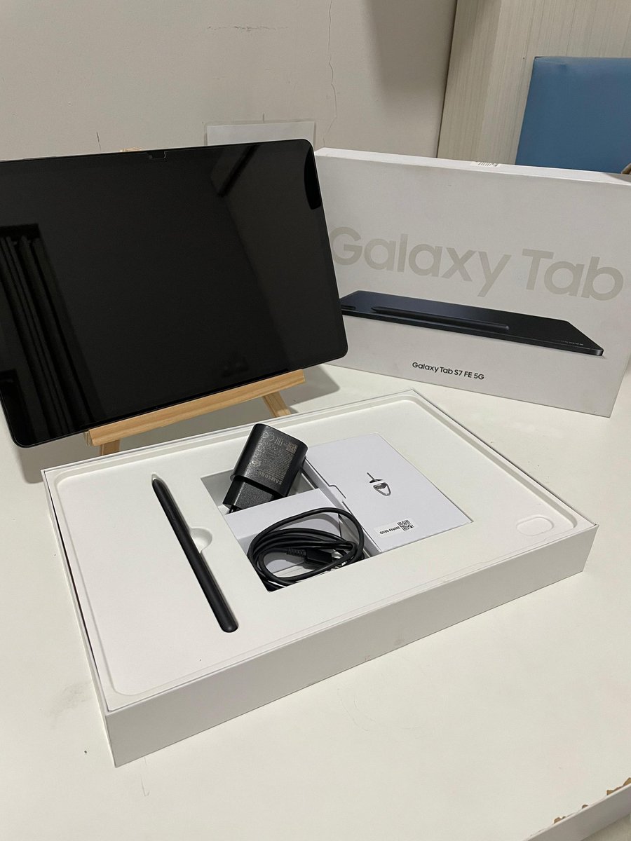 cancerrgurll10's tweet photo. WTS Samsung Tab S7 FE 6/128 GB cellular 5G fullset (Mystic Black)
Second & masih mulus💯
Beli pertama kali 28 Mei 2021.
Bisa COD/dikirim dari Cilegon, Banten ++ bubblewrap tebal.
Price : 5 jt (bisa nego jgn sadis)
#wts #jualtabsamsung #wtstab #samsungtab #wtb https://t.co/BbkPGh7BH4