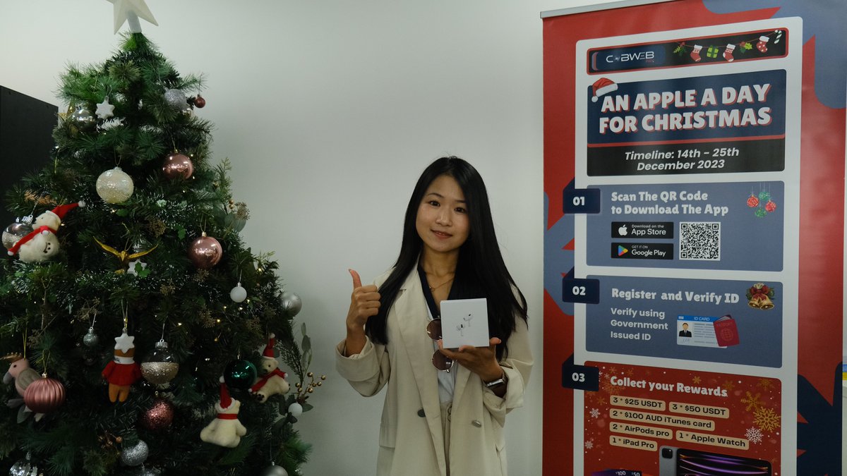 <a href="/CobWeb_Pay/">CobWeb Pay🕸️</a> we are all about helping #Aussies get into #cryptocurrency at safely, simply &amp; at reasonable rates - As part of our #12daysofXmas campaign we've given away prizes to 12 new customers who signed up in December. The 3rd place Airpods prize goes to Jinggu Li! Congrats🥉