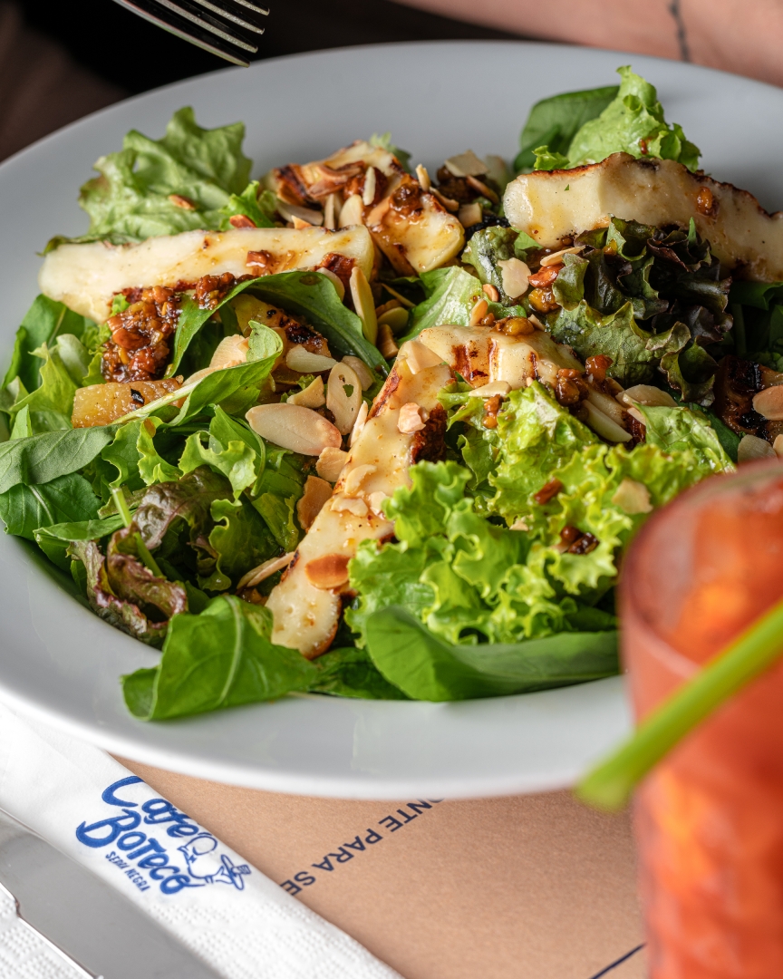 cafeboteco's tweet photo. Salada Horta e Pomar para te refrescar!

Folhas, Abacaxi e Queijo Coalho na Parrilla, Amêndoas Laminadas. Sucesso!

#caféboteco #cafeboteco #restaurante #bar #chopp #serranegra #serranegrasp #salada #verão https://t.co/Rc131BzEp5