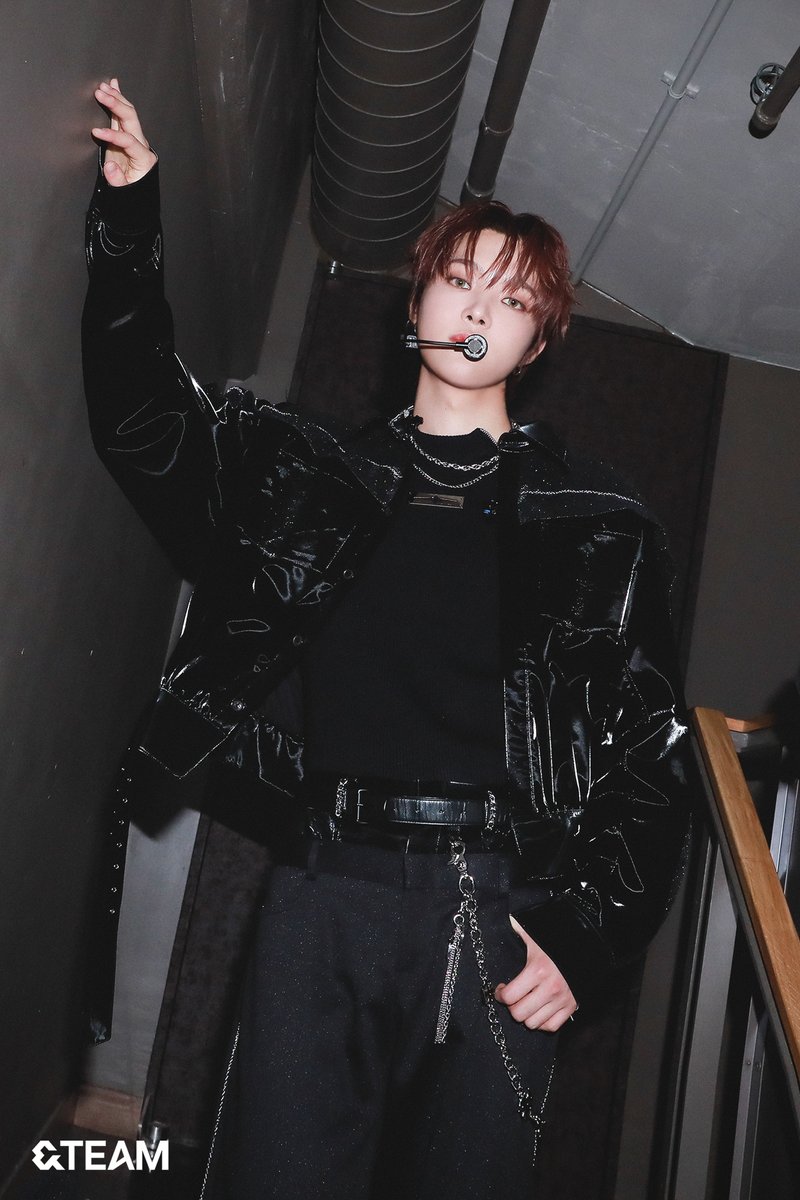 andTEAMofficial's tweet photo. &amp;TEAM 2023 MAMA AWARDS Behind Photo

#andTEAM
#EJ #FUMA #K https://t.co/XlyYMzX0gF
