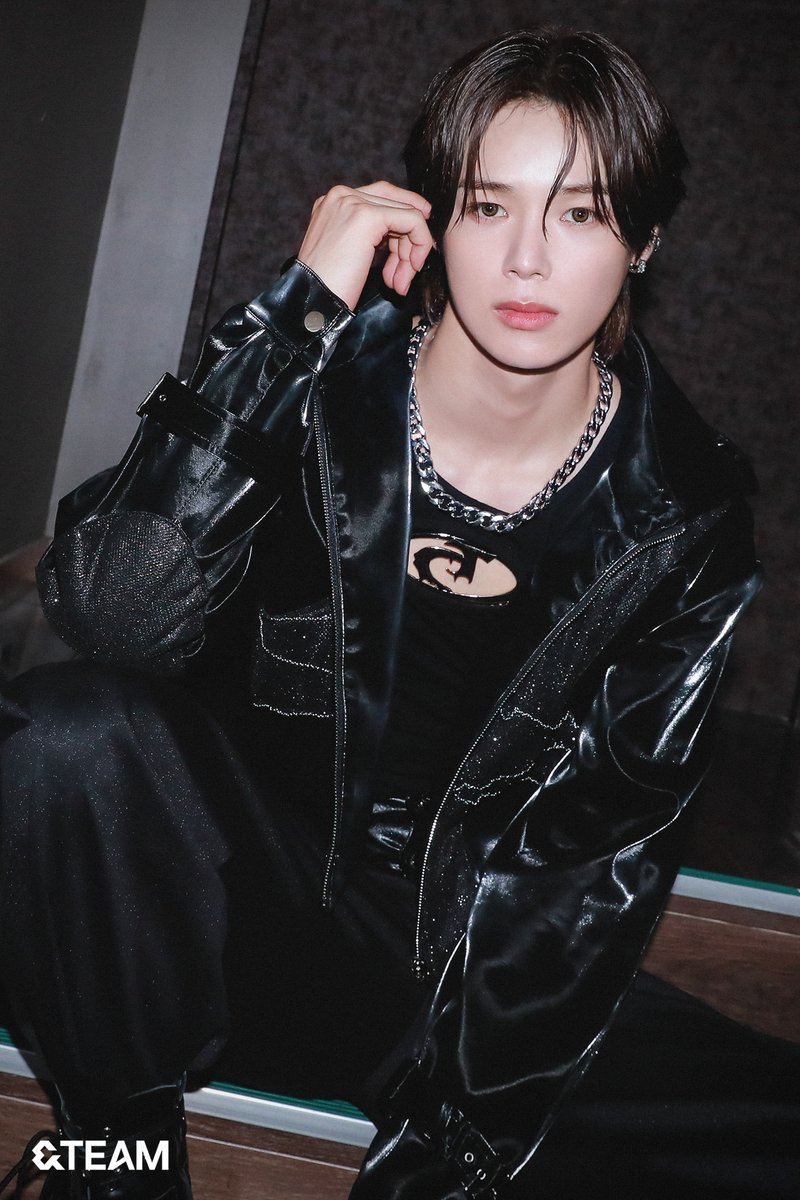 andTEAMofficial's tweet photo. &amp;TEAM 2023 MAMA AWARDS Behind Photo

#andTEAM
#EJ #FUMA #K https://t.co/XlyYMzX0gF
