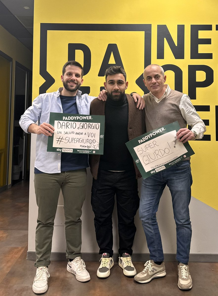 #DAZN180 Grazie a tutti per un altro Mondiale sorprendente vissuto insieme. Siete sempre di più e siete sempre la miglior community del pianeta. 
Siamo fortunati noi. 🤍🎯 

<a href="/GiordanoReale/">#SUPERGIURDO #DARTS #pdc180</a> &amp; <a href="/Giorgio22Basile/">Giorgio Basile</a>