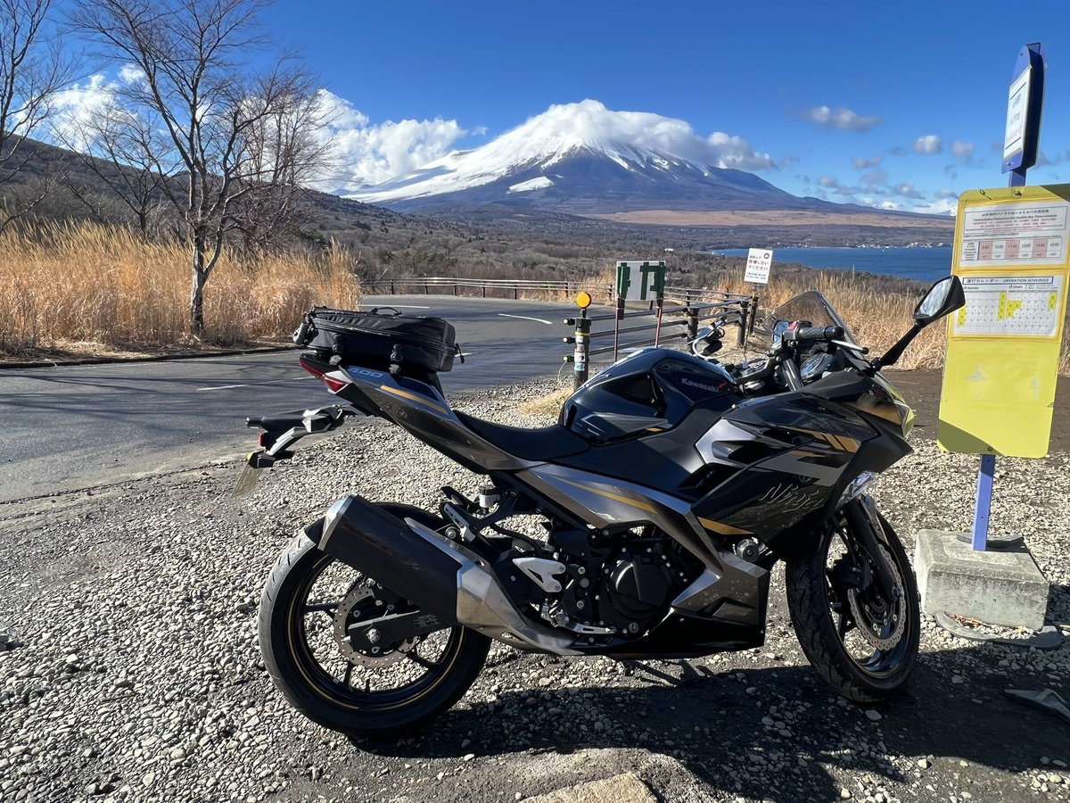 新年初ツーリング！
天気もよくてすごい綺麗なんだけど
なかなか雲が途切れない〜😢😢