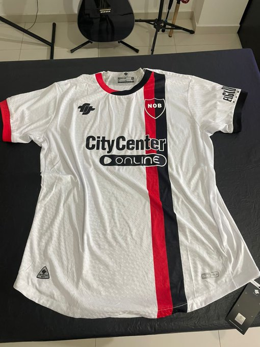 RanitadeNewells's tweet photo. En Rosario SOS de Newell's o vivís pendiente de Newell's no hay otra opción https://t.co/PqjClMCtaR