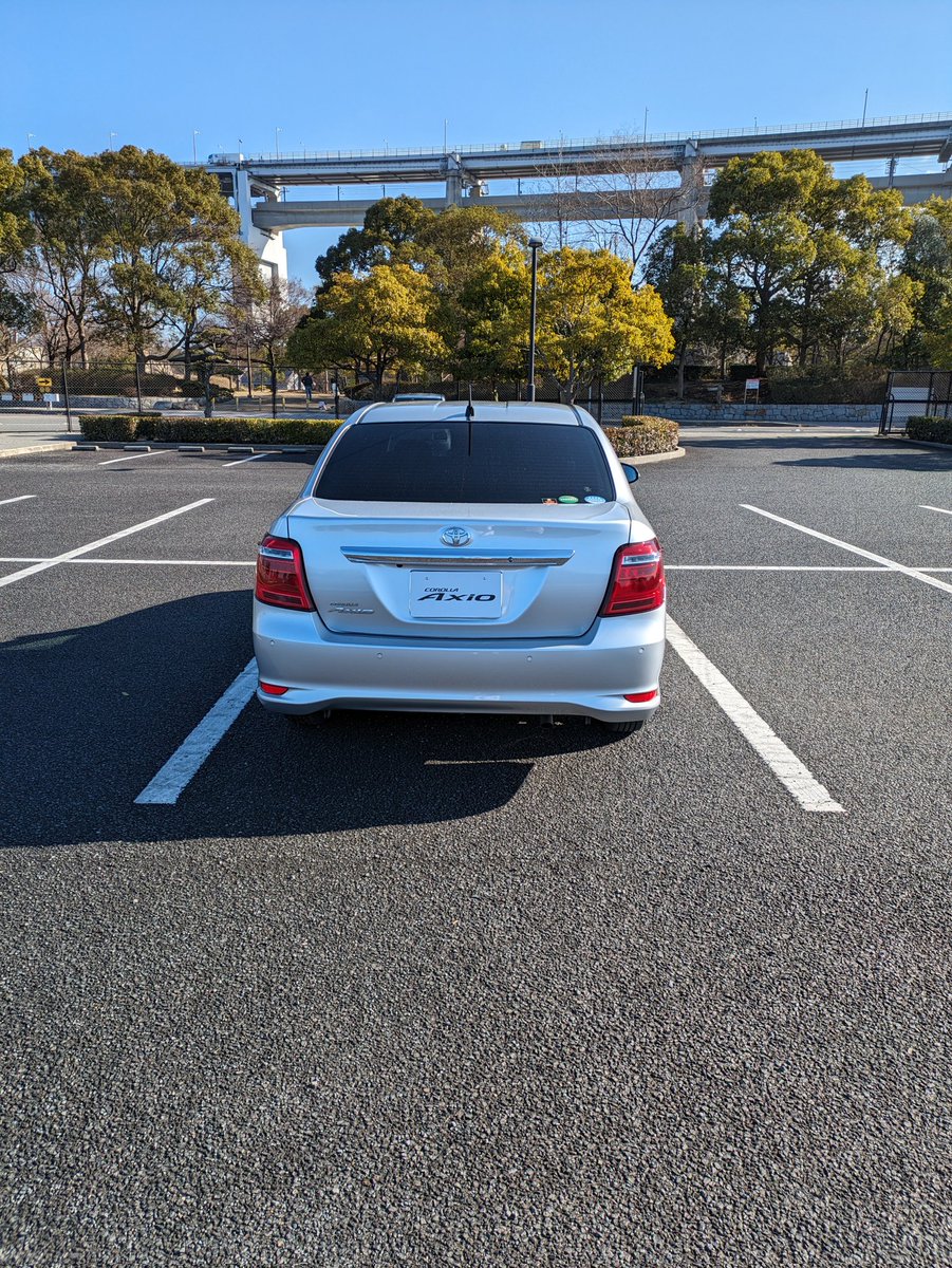 misaka_86's tweet photo. カローラ アクシオが納車されました

#よろしくカローラ
#車好きと繋がりたい

「かつてゴールだったセダンが、今スタートになる」 https://t.co/4uaKF8z23L