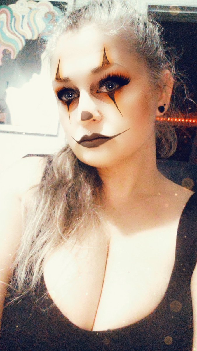 <a href="/ACraftyWitch/">Crafty Witch</a> 
#filter