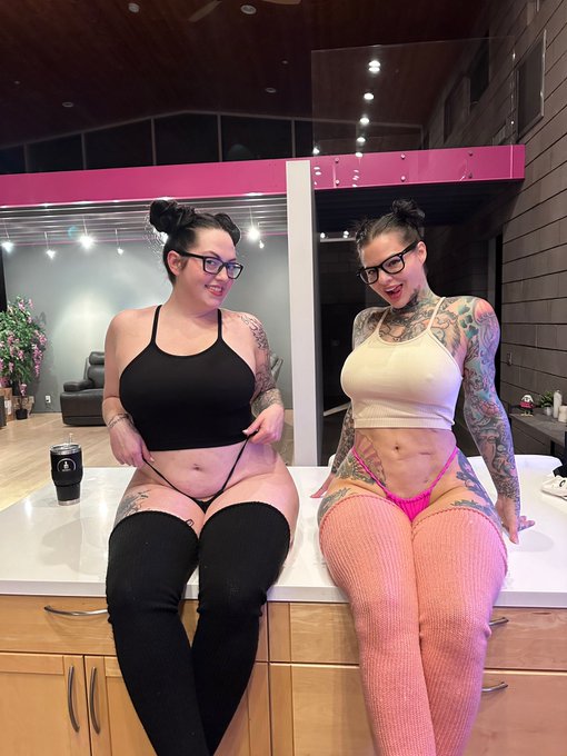 Live now https://t.co/IQnbo497S9 @itsivorymarie https://t.co/S1wj21KZKr<a class="tags" target="_blank" title="On Twitter" href="/?out=eyJ0eXAiOiJKV1QiLCJhbGciOiJIUzUxMiJ9.eyJpYXQiOjE3MTg0MzY1MzUsImlzcyI6InR3cG9ybnN0YXJzLmNvbSIsIm5iZiI6MTcxODQzNjUzNSwiZXhwIjoxNzQ5OTcyNTM1LCJyZWRpcmVjdF91cmwiOiJodHRwczovL3R3aXR0ZXIuY29tL2l0c2l2b3J5bWFyaWUifQ._d-EOFg1uHCustFYlvNAr_Jl5uV1VOeI4C2_ViF8r5E6HwPWjX_bwCydSOpFvL1703NcQr38jeJf9YwyMV5sqA">@itsivorymarie</a>