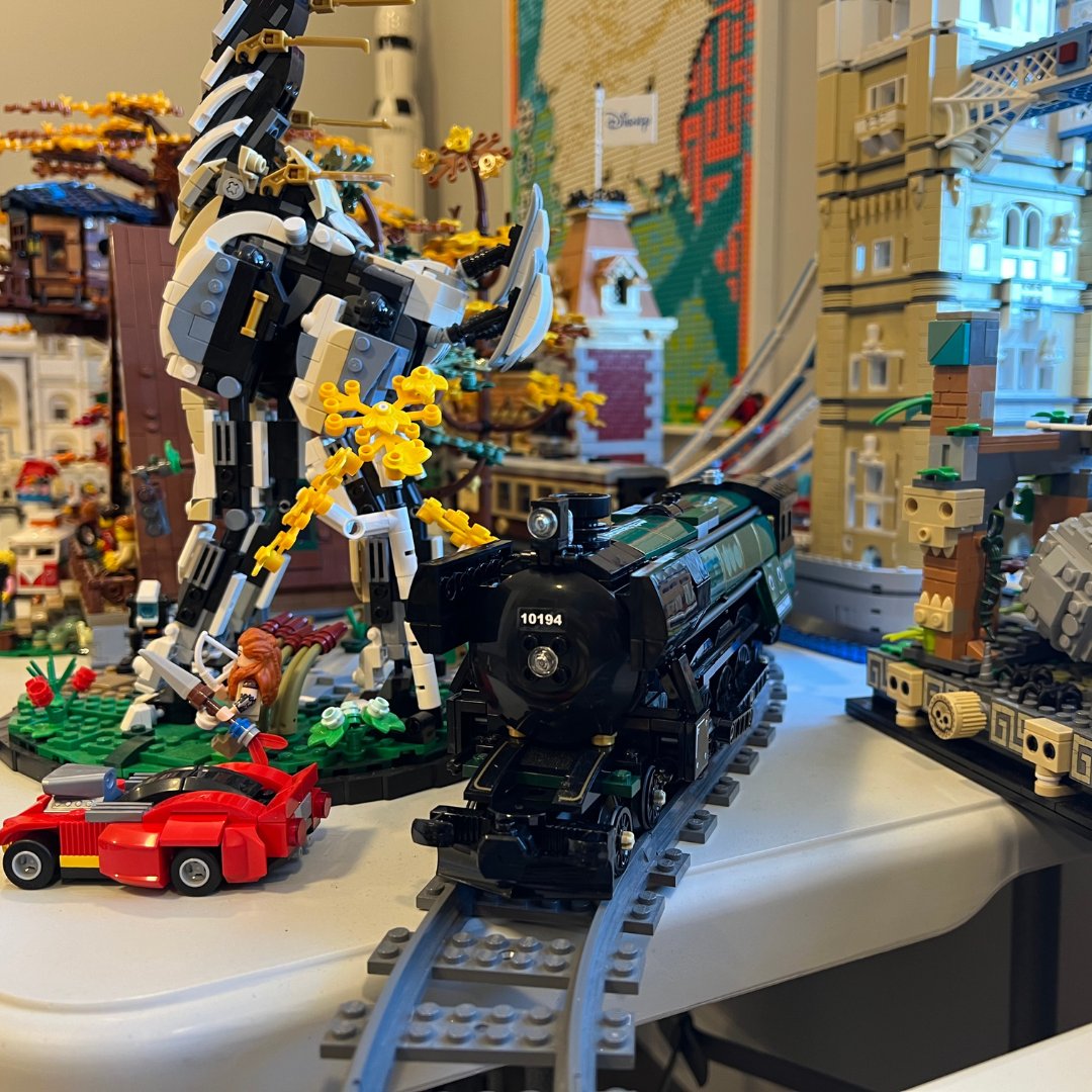 blocksmagazine's tweet image. Let's talk LEGO rooms! Do you have a dedicated room for your LEGO collection? Here's our contributor Sean's LEGO room in progress.

#LEGO #LEGOfan #LEGOcollection #collecting #toys #retrotoys #vintagetoys #legomoc @LEGO_Group