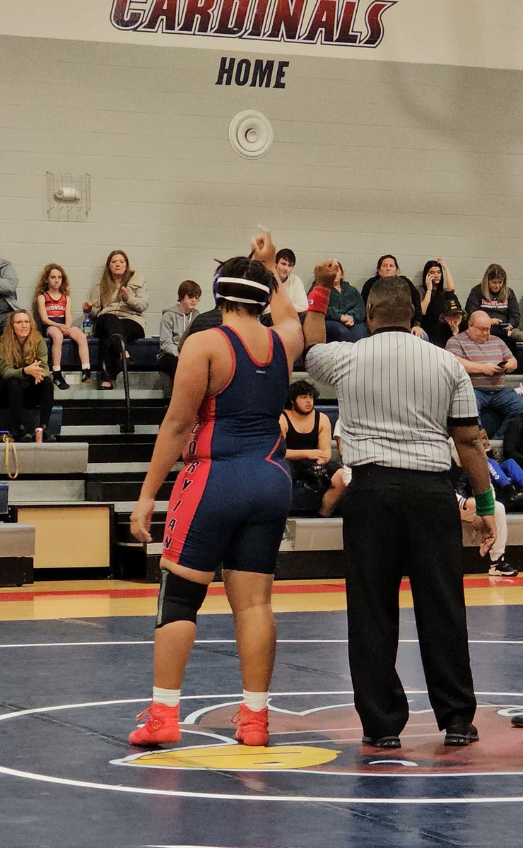 ChrisPeavyJr's tweet photo. Working hard to be the best version of me that I can be. Not in competition with anyone else. Just trying to be better than I was the day before! #JuniorYearLoading #ClassOf2026 #Football #LinemenMatter #LinemanWrestling #FootballPlayerWrestling #FootballRecruiting https://t.co/Wrpkh1qYOe