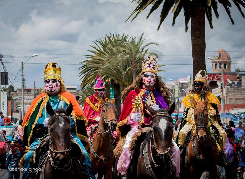 riobamba's tweet photo. LA TRADICIÓN SE MANTIENE. Este #06deEnero visita #Lican #Riobamba
Te invitamos a ser parte de esta celebración que convoca a miles de personas alrededor de todo el país. https://t.co/Q6pqi9Dn3h