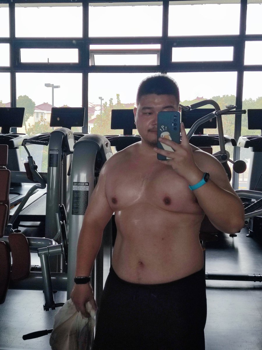 白一点好看还是黑一点