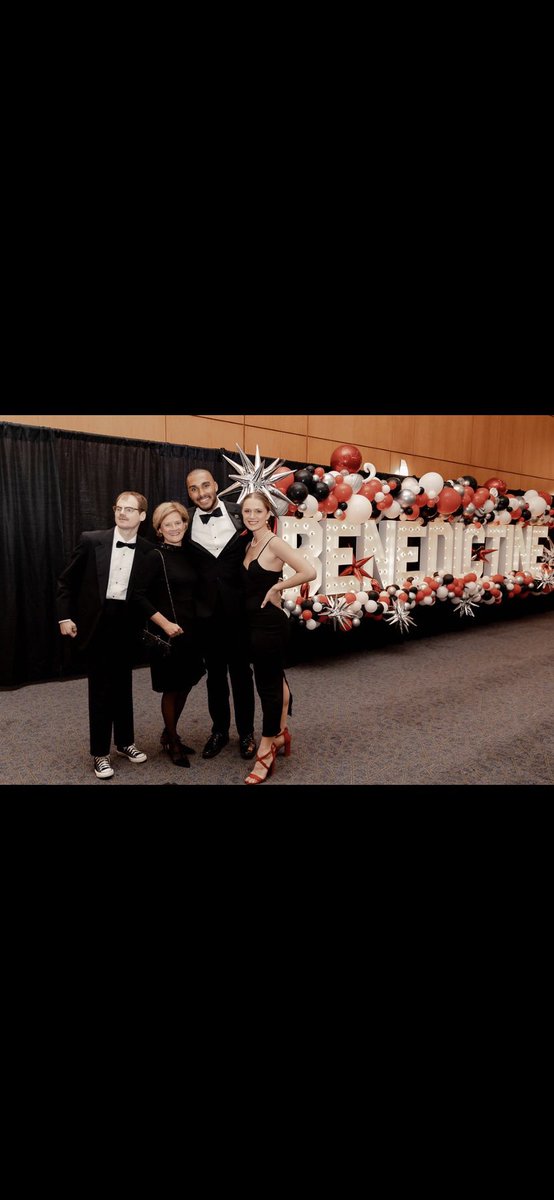 EReedlevi2's tweet photo. I'm proud to be a part of the Allstate AFCA Good Works Team representing Benedictine College! Working with the the youth of Atchison and also raising money for scholarships has shown me the power of community. @allstate @weareafca @postgame.official
#GoodWorksTeam #ad #sponsored https://t.co/IHmDSv2K0M