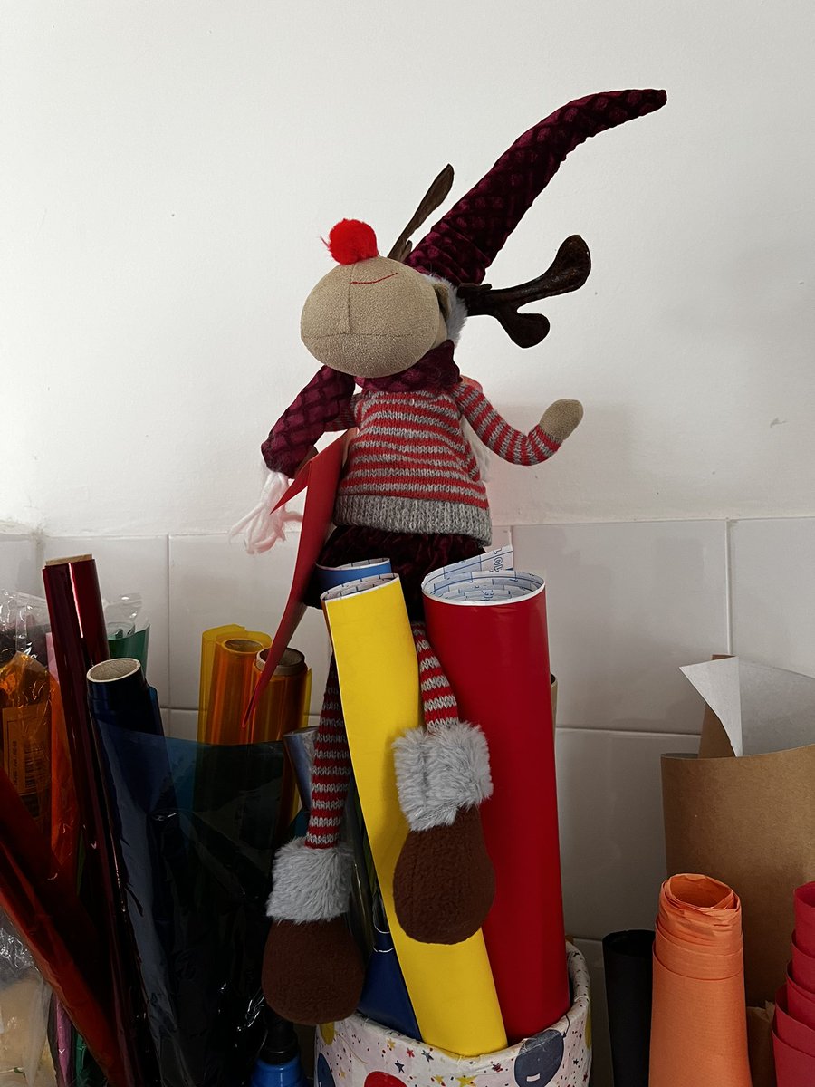 Pradyrudolf vuelve al cole de Megeces esta Navidad cargado de deseos 💫

#escuelarural #Navidad2023 

<a href="/educacyl/">Educación JCyL</a>