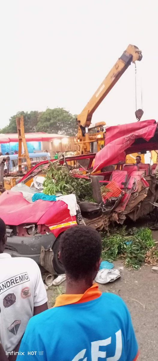 Accra- Ghana. Crash kills all passengers except the conductor.