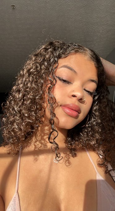 when is someone gonna make me their pfp? 💔😞 https://t.co/PuUaCErvxz<a href="/tag/onlyfansgirl"class="tags"><span>#onlyfansgirl</span></a><a href="/tag/onlyfanspromo"class="tags"><span>#onlyfanspromo</span></a>