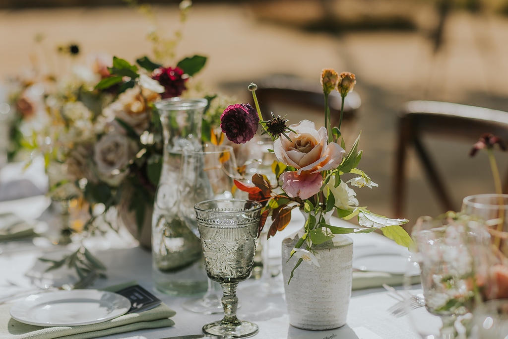 YbarraEvents's tweet image. Add some interest to the table with fun glassware! 

@ybarra_events
@hamelsonoma
@beijaflorbotanicals
@encoreeventsrentals
@parkavenuecatering
@rebeccaskidgelphoto

#tablescape #weddingdesigner #weddingideas #ybarraevents