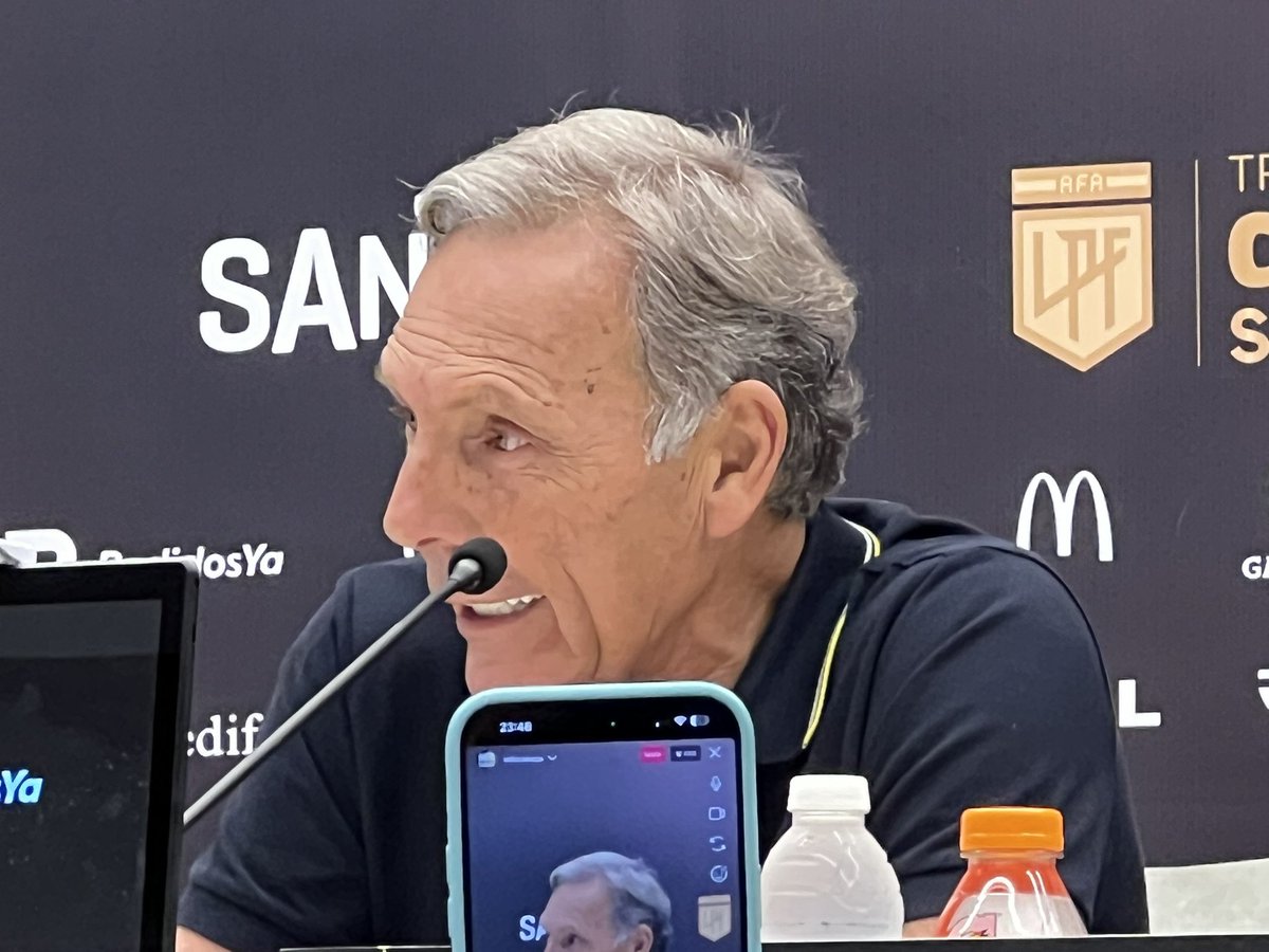 InfoCanaya's tweet photo. “Cuando la mayoría de equipos empieza la pretemporada nosotros recién terminamos el año. Tendremos pocos días de vacaciones, pero no me quejo, ojalá sea así siempre” Russo https://t.co/1aqs4fvP2r