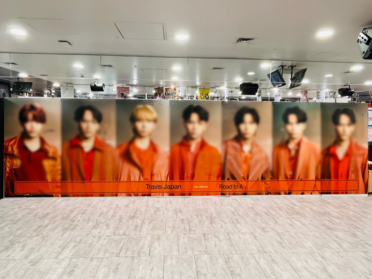 🐯 #TravisJapan Travis Japan 1st Album『 #RoadtoA 』 1F&4Fにて絶賛