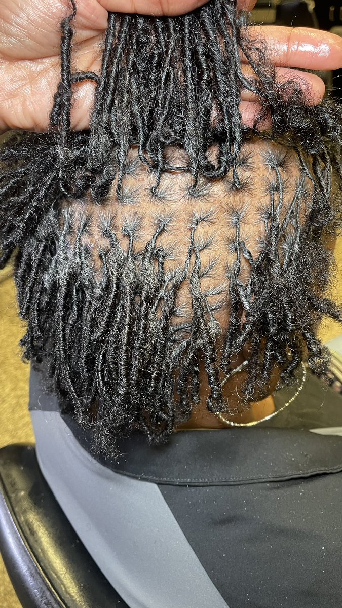 sin_quest's tweet photo. Do me a favor! Click here ➡️ https://t.co/aNmwx9tMLa

Start your loc journey as a New Year’s resolution 🤞🏽 https://t.co/jSIGAuwKD1