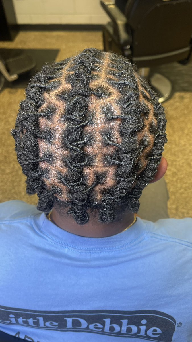 sin_quest's tweet photo. Do me a favor! Click here ➡️ https://t.co/aNmwx9tMLa

Start your loc journey as a New Year’s resolution 🤞🏽 https://t.co/jSIGAuwKD1