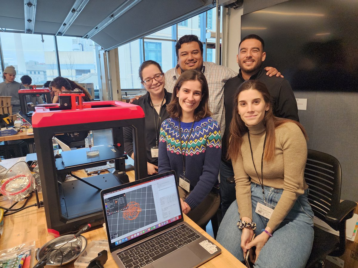 lucia_g_brunel's tweet photo. We had the fun opportunity this week to build a new microextrusion bioprinter and meet other researchers at the CMU Bioprinting Workshop! Always exciting to discuss developments in embedded 3D bioprinting. Thanks to @RegenBio and all organizers! #FRESHprinting #NextManufacturing https://t.co/tBVhebdkOd