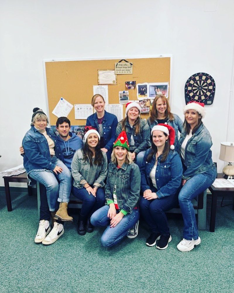 LAQMusic's tweet photo. Wishing everyone Happy Holidays and a restful Winter Break, from the Related Arts Team! πΌπ¨π§©π₯π‘π
.
.
.
#MPSDK8 #familyphoto #relatedarts #artseducation #bestteam #bestcoworkers #lovemyjob https://t.co/QjBpnbz3Fw