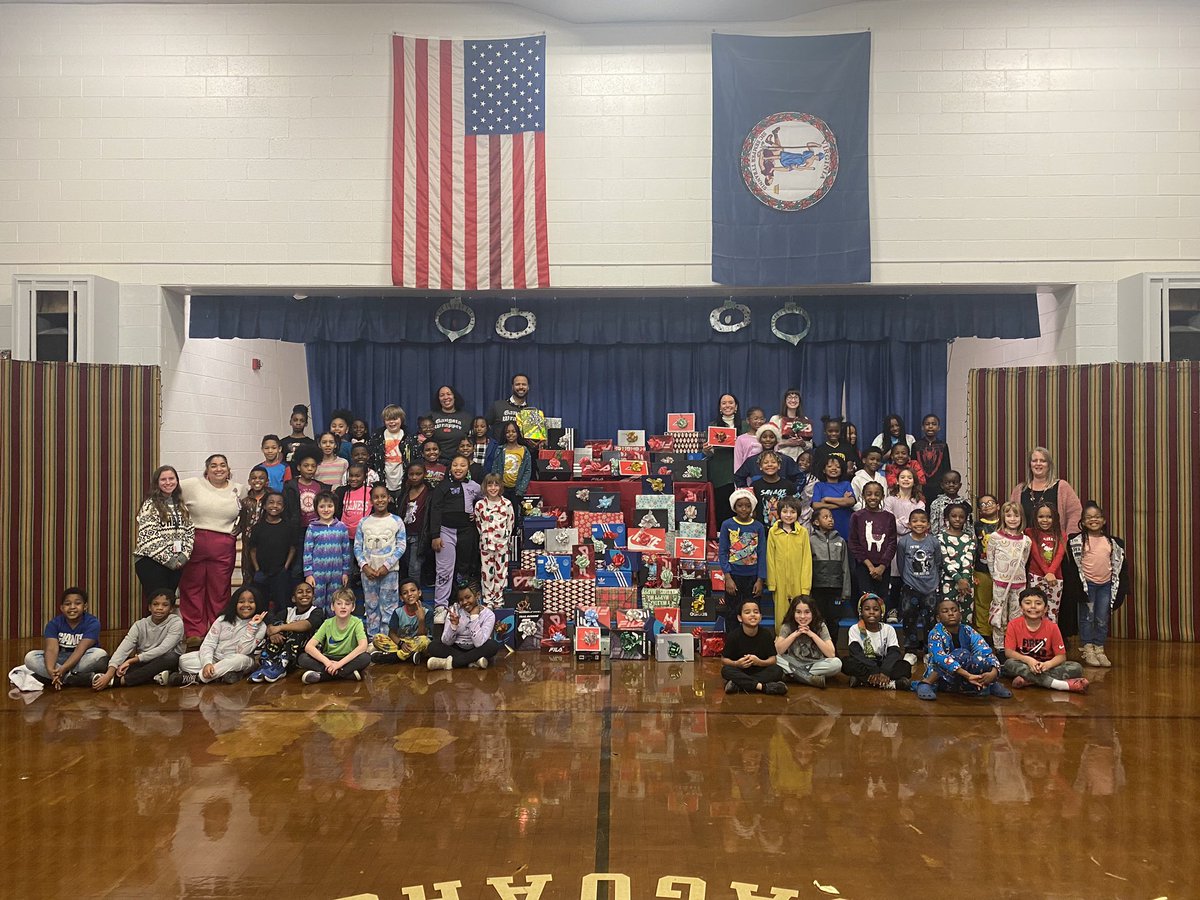 M S. V A L E N T I N E tweet media