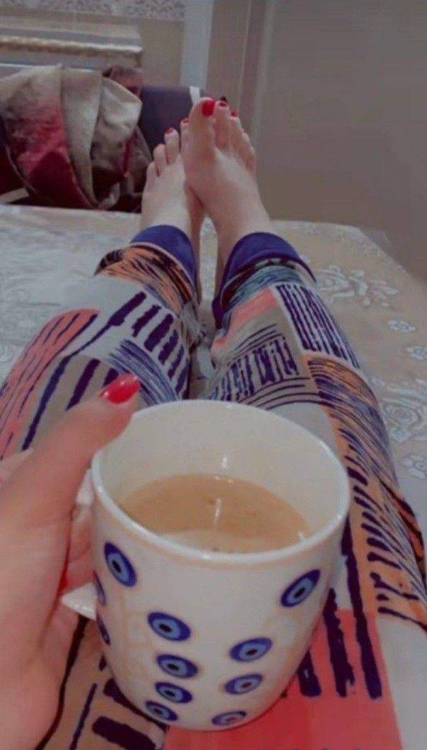 SindhiTehmi's tweet photo. کسی نے خوب کہا ہے:

دل، ظرف اور چائے کا کپ، ہمیشہ بڑا ہونا چاہیئے 😊 https://t.co/mu4r7SFOk1
