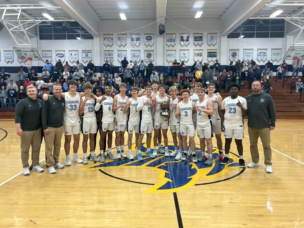 Congratulations to the Logan County Cougars on winning the @HolidayHoops23