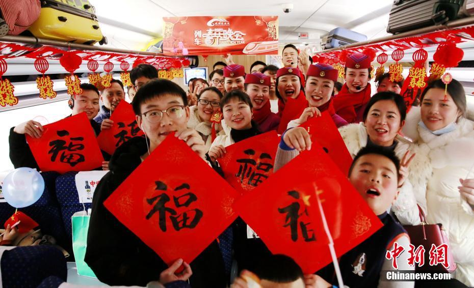 Echinanews's tweet photo. The 78th session of the United Nations General Assembly on Friday adopted a resolution by consensus to designate the #SpringFestival, or the Chinese New Year, as a United Nations holiday. https://t.co/rdm1JxW3fv